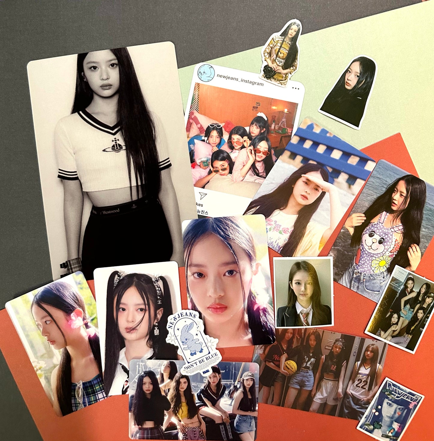 New Jeans Bias Pack | Basic Pack | Key Chain | Photo cards | Random | Gift for friends Active | Minji, Hanni, Danielle, Haerin, and Hyein