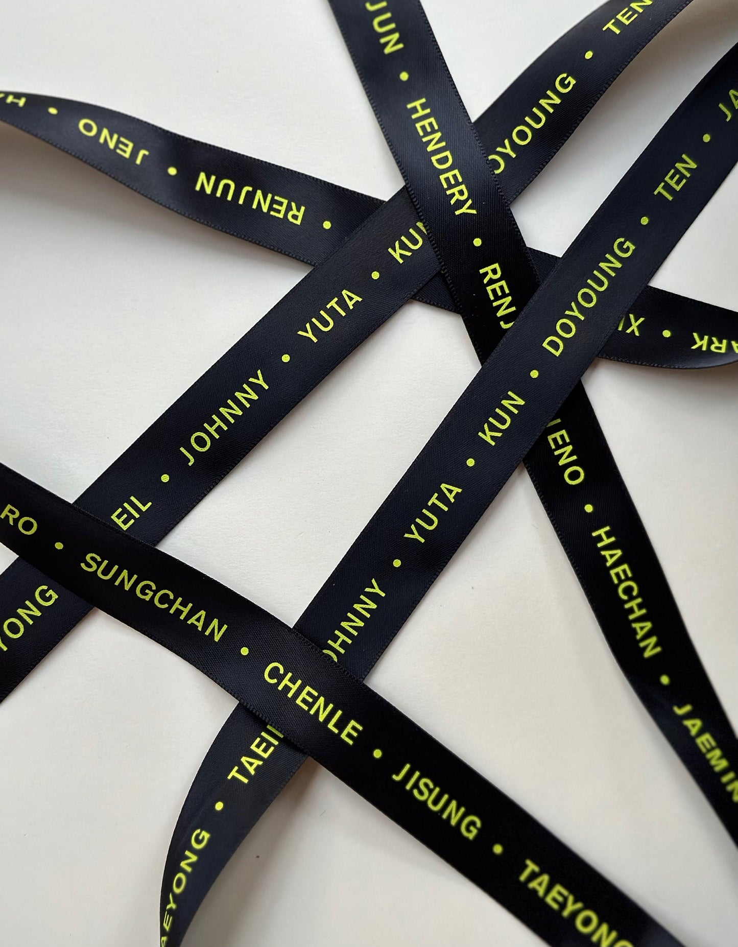 NCT Ribbon | NCTizen | Kpop Merch | Meumwonbong Bow | Taeyong, Taeil, Yuta, Doyoung, Jaehyun, Jungwoo, Hendery, Ten, Jeno, Lucas, Mark,